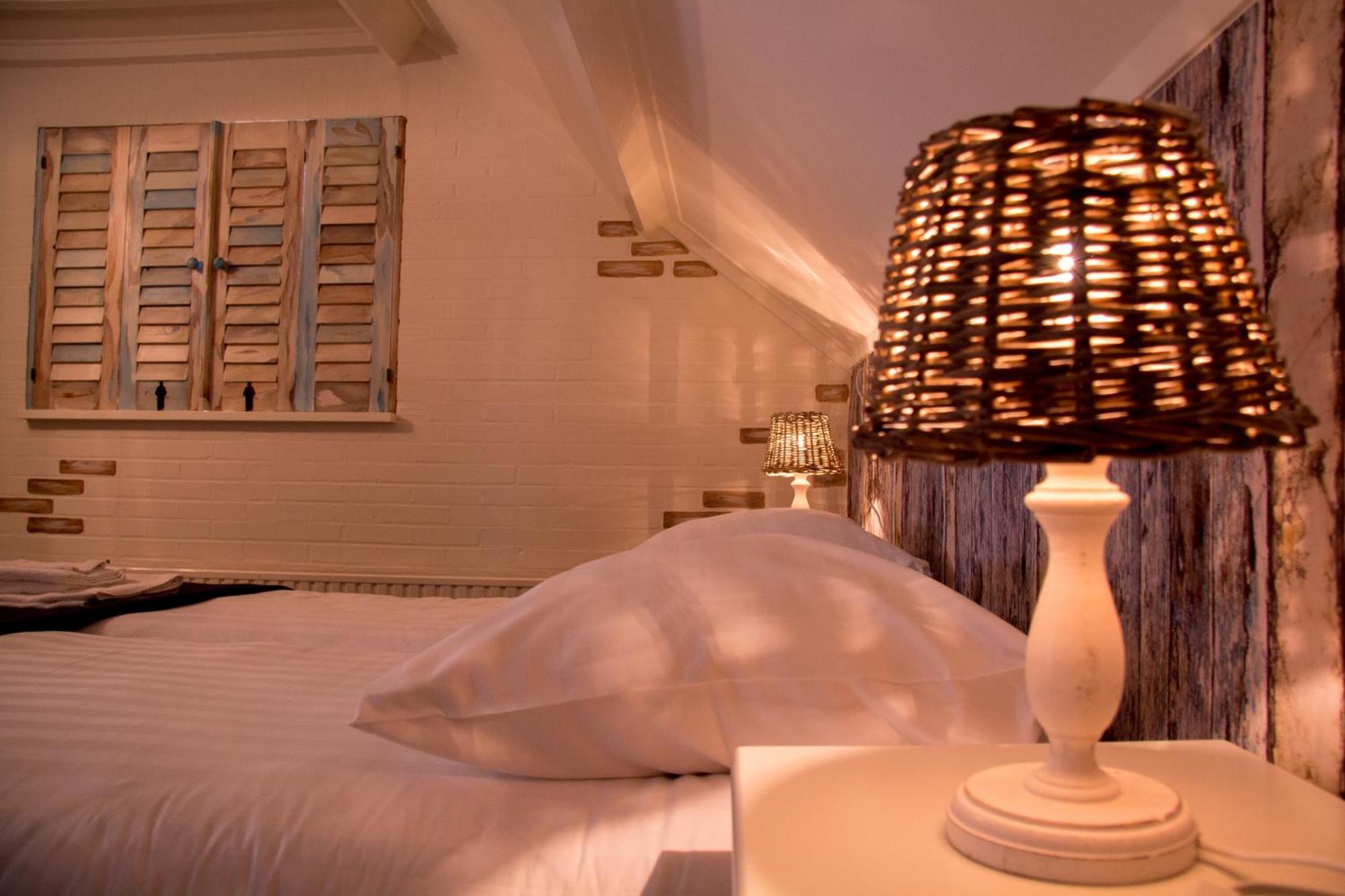 Hotel Hartlief Buinen الغرفة الصورة